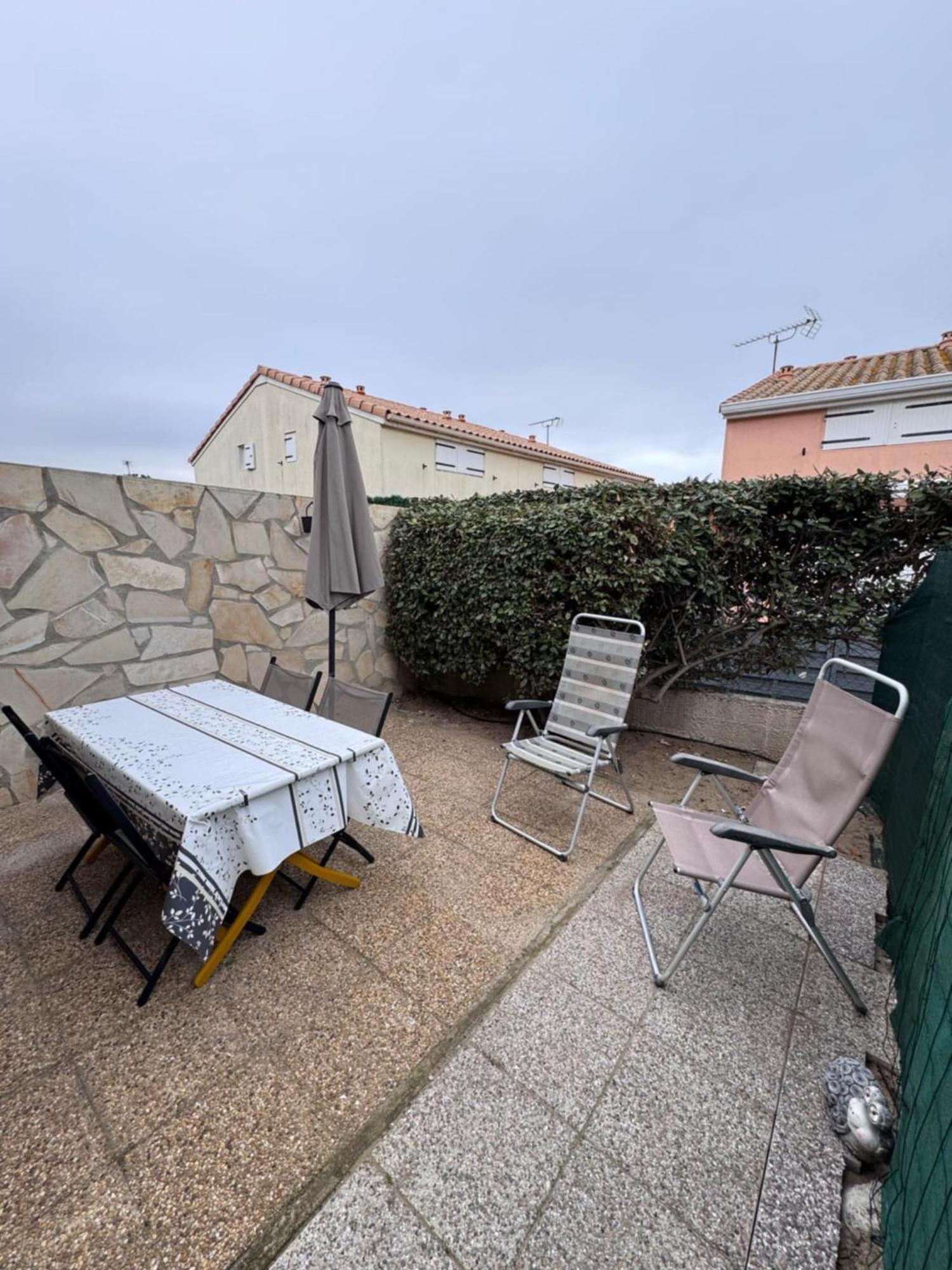 Les Marines D'Helios Villa Le Castellas Eksteriør billede
